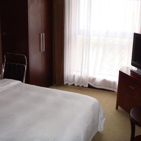 Royal King Residence Hotel Haidian Room photo